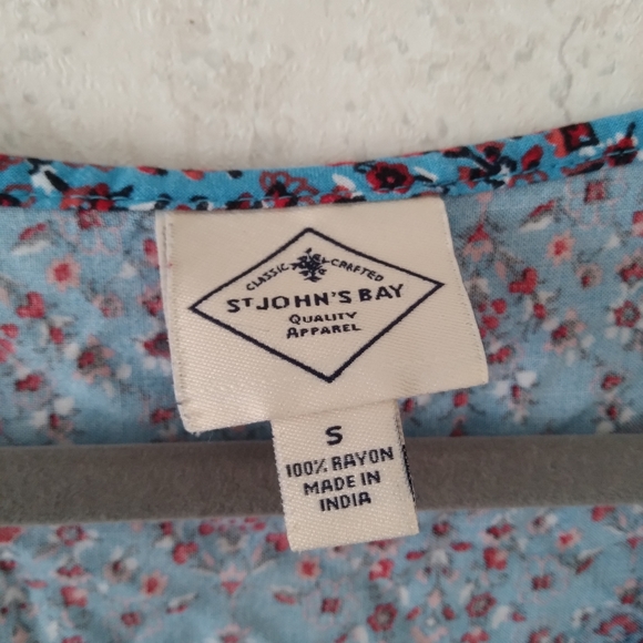 St John's bay Flower tribal print cold shoulder top - Picture 4 of 5